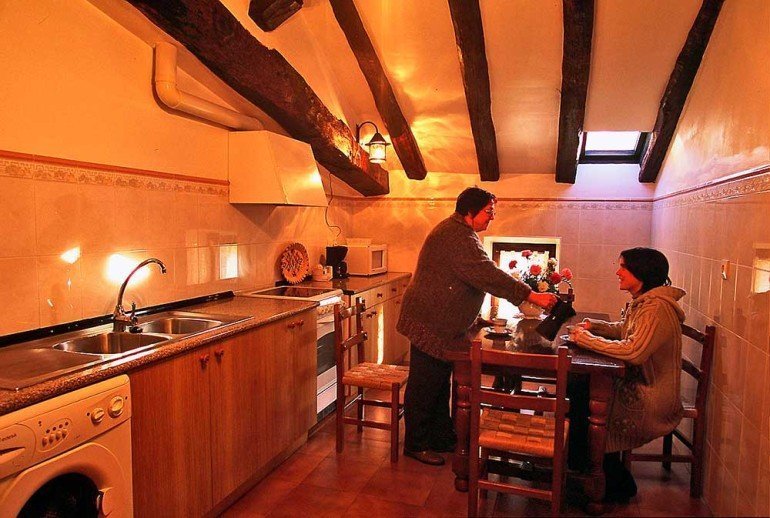 Cocina de casa rural Jauregia, Aniz, valle de Baztan :: Agroturismos en Navarra