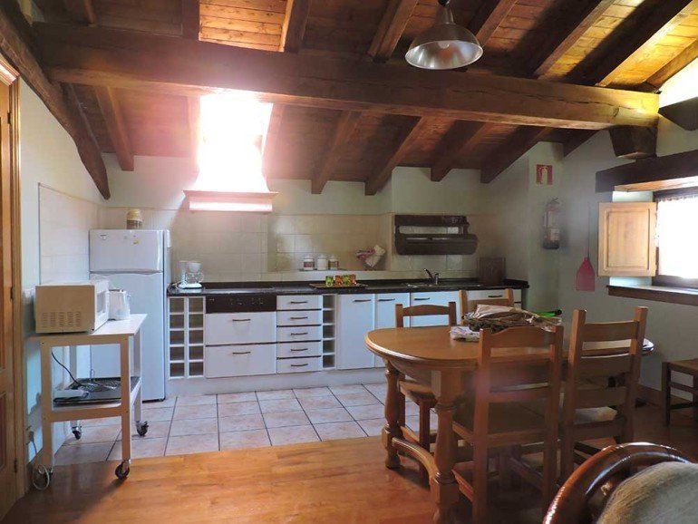 Cocina de casa rural Etxeberri, Goldaratz :: Agroturismo en Navarra