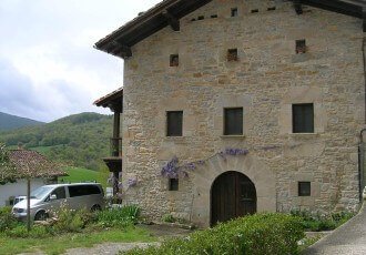Exterior de casa rural Etxeberria, Oskoz :: Agroturismos en Navarra