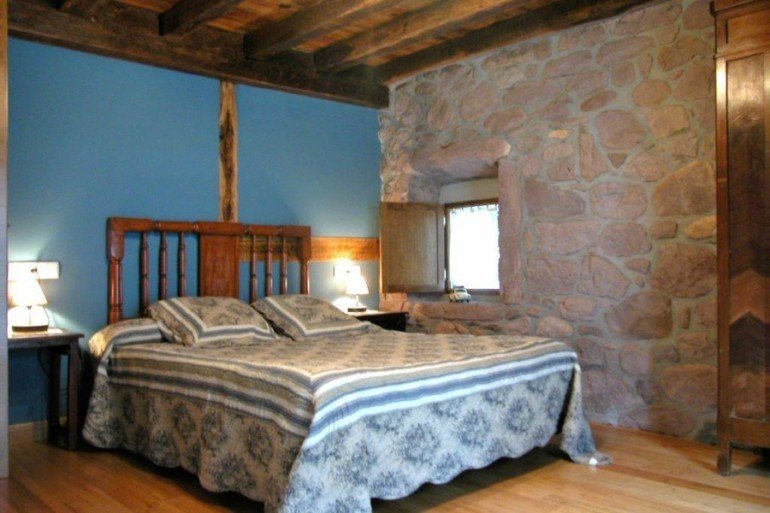 Dormitorio de casa rural Ballenea, Erratzu, valle de Baztan :: Agroturismo en Navarra