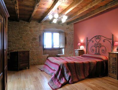 Dormitorio de casa rural Kastonea, Erratzu, valle de Baztan :: Agroturismos en Navarra